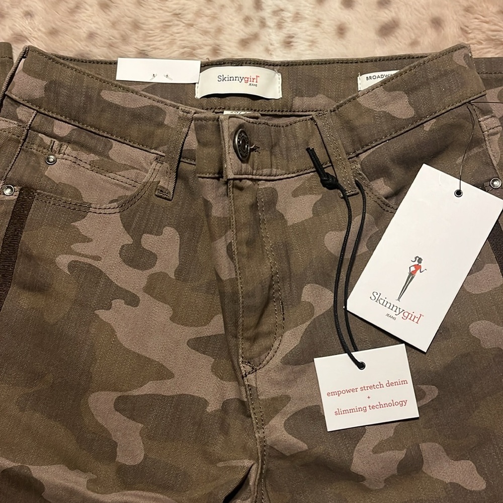 NWT Skinnygirl Broadway High Rise Camo Jeans 26/2​ - Picture 3 of 8